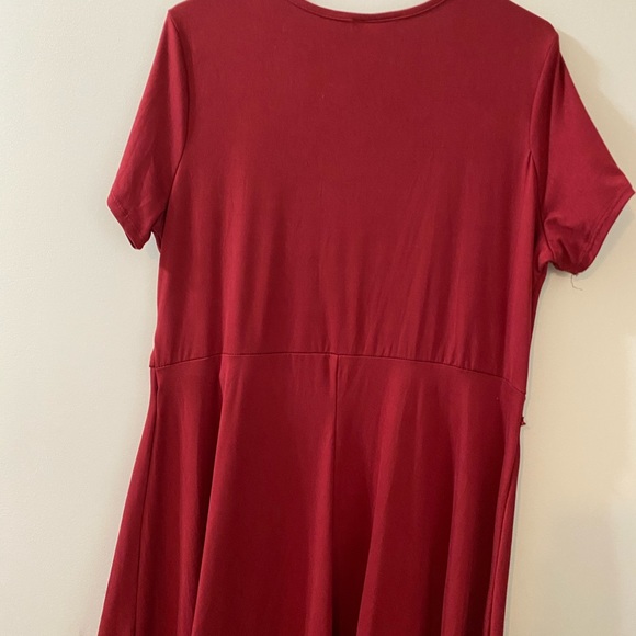 Red Dress - Picture 5 of 6